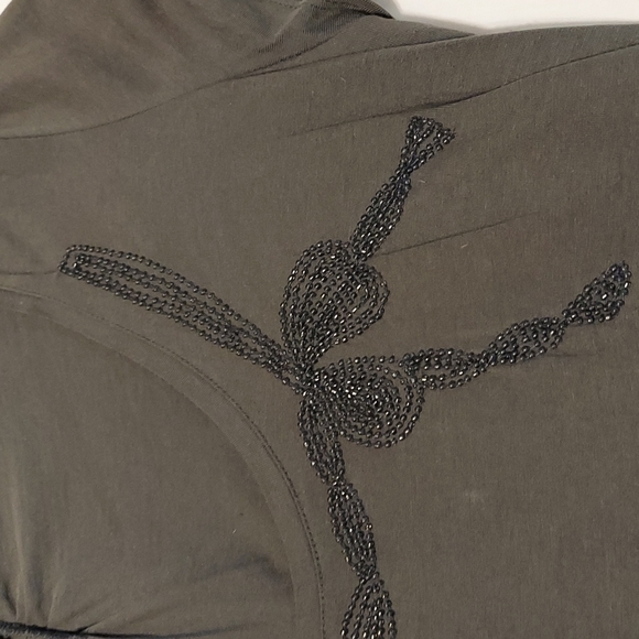 Banana Republic  Knit blouse with beaded bow across the neck - Picture 2 of 7